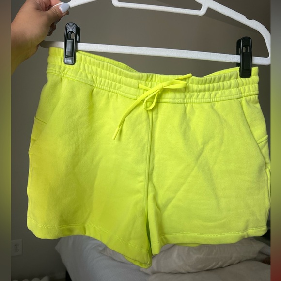 Lululemon loungeful sweat shorts 3 inch! - Picture 1 of 4